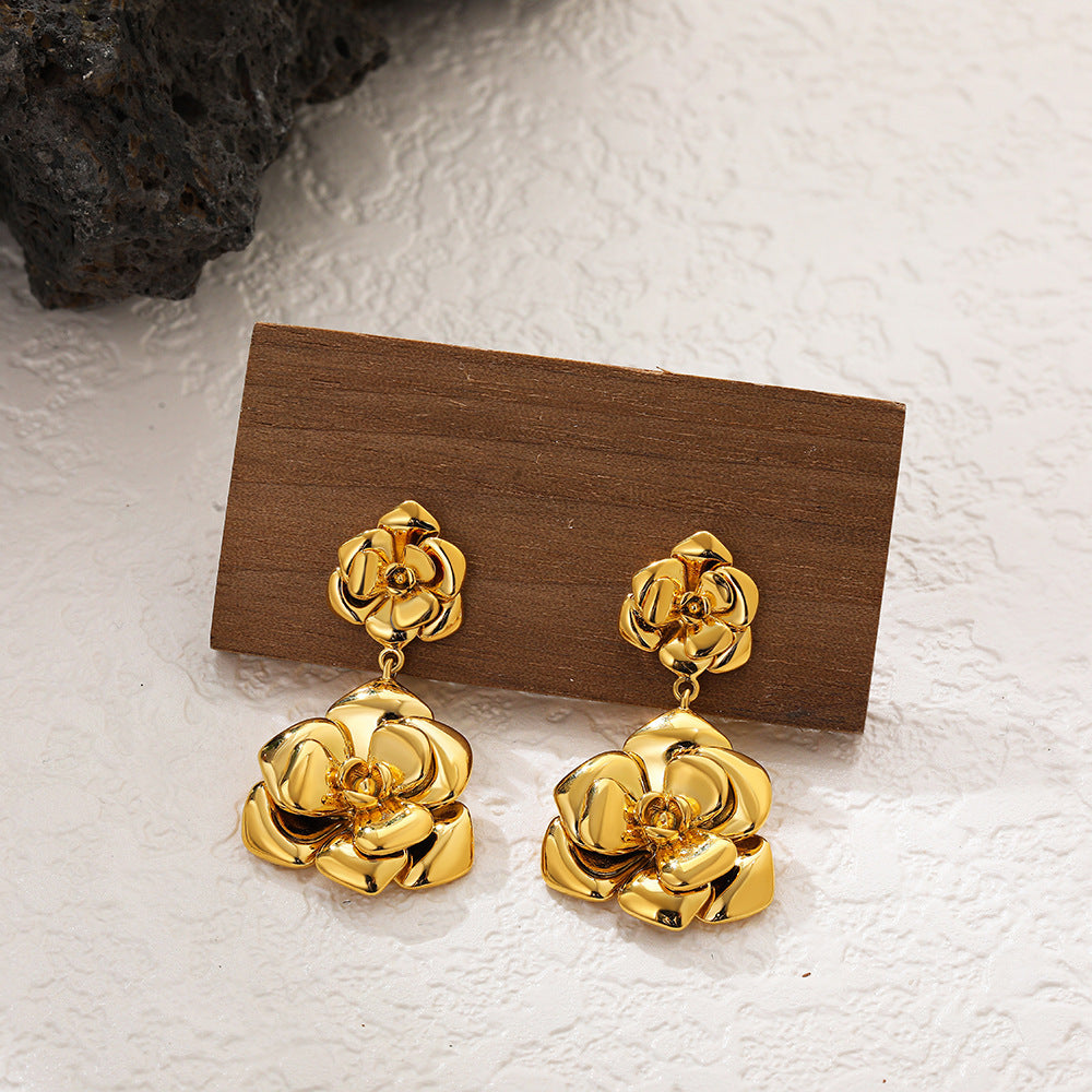 18K Gold Camellia Stud Earrings Retro